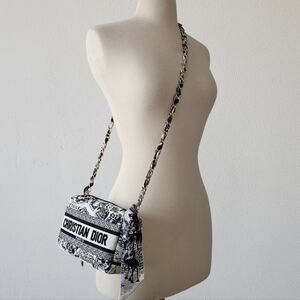 💙 Dior 2-Way Pouch 💙